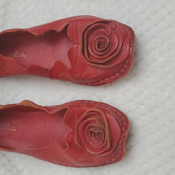 Tuo Rui Red leather ballet flat shoes with rosette,flexible lug sole, Sz.9 - Picture 4 of 16